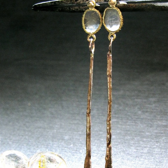 14k Yellow gold earrings with flat diamonds. - Picture 3 of 8